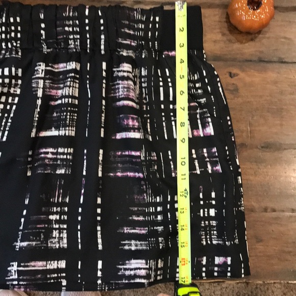 Banana Republic Skirt! 💜 - Picture 7 of 7